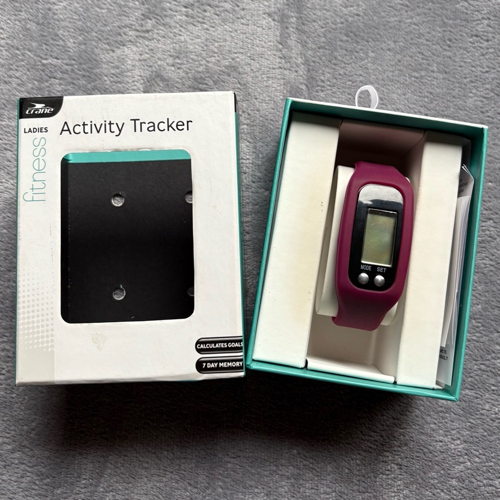 Crane Activity Tracking Watch - Picture 2 of 3
